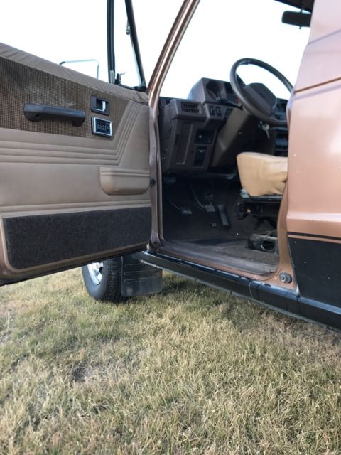 1987 Mitsubishi Montero Sport Sport Utility 2-Door - photo 10