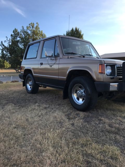 1987 Mitsubishi Montero Sport Sport Utility 2-Door - photo 3