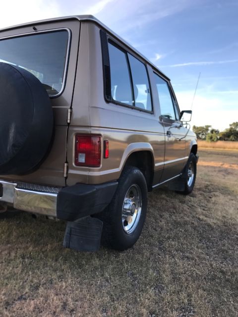 1987 Mitsubishi Montero Sport Sport Utility 2-Door - photo 4
