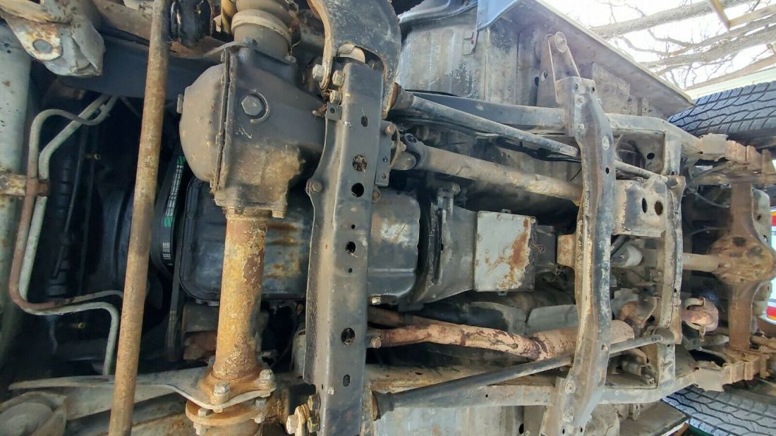 1987 Mitsubishi Montero - photo 11