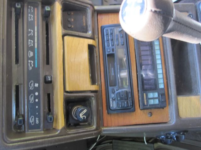 1987 Mitsubishi Montero - photo 10