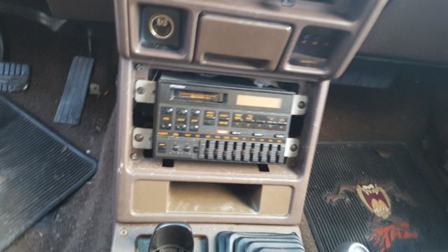 1987 Mitsubishi Montero - photo 7