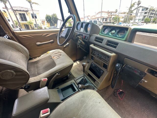 1987 Mitsubishi Montero - photo 12