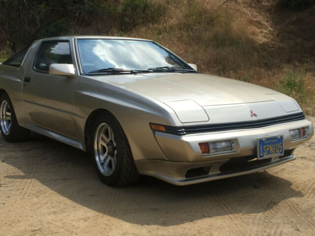 1987 Mitsubishi Starion - photo 2