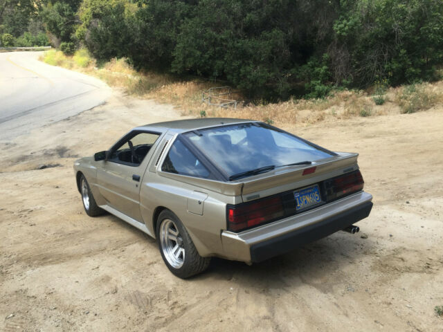 1987 Mitsubishi Starion - photo 4