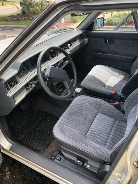 1987 Mitsubishi Tredia - photo 4