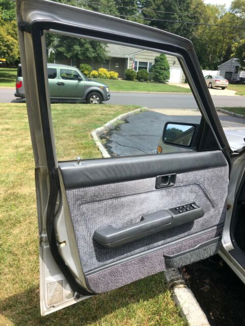 1987 Mitsubishi Tredia - photo 5