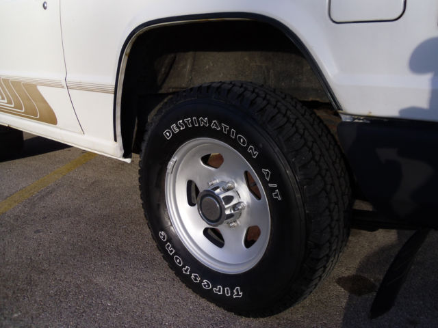 1987 Mitsubishi Montero - photo 6
