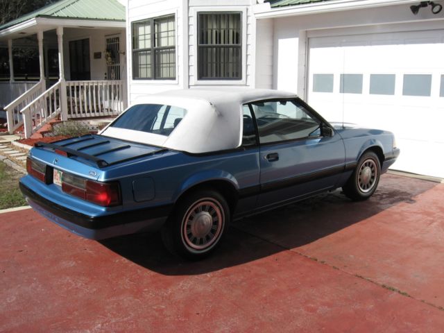1987 Ford Mustang LX - photo 2