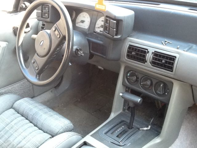 1987 Ford Mustang GT - photo 13