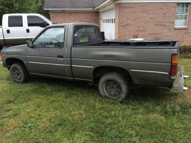 1987 Nissan D21 Base Standard Cab Pickup 2-Door - photo 5