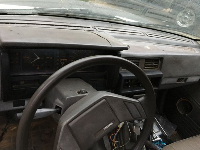 1987 Nissan D21 Base Standard Cab Pickup 2-Door - photo 8