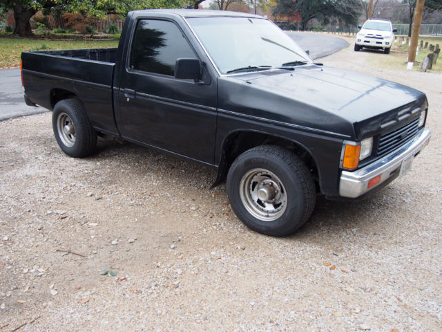1987 Nissan Other Pickups - photo 2