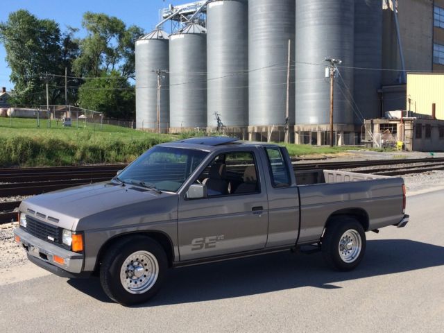 1987 NIssan Hardbody pickup 1987 Nissan Other Pickups SE