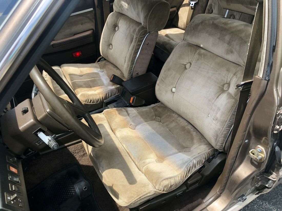 1987 Nissan Maxima glx - photo 10