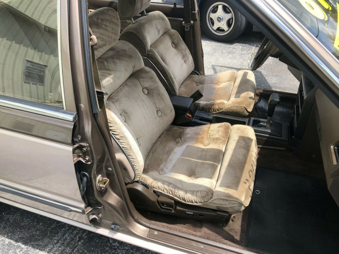 1987 Nissan Maxima glx - photo 6