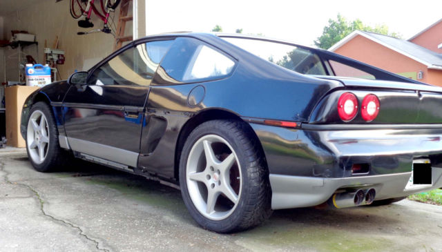 1987 Pontiac Fiero - photo 3