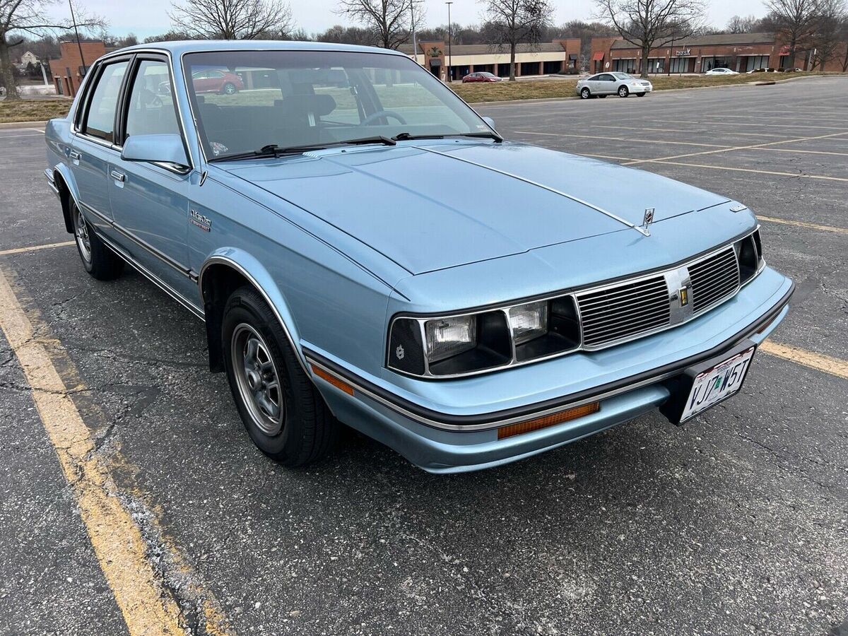 1987 Oldsmobile Ciera - photo 2