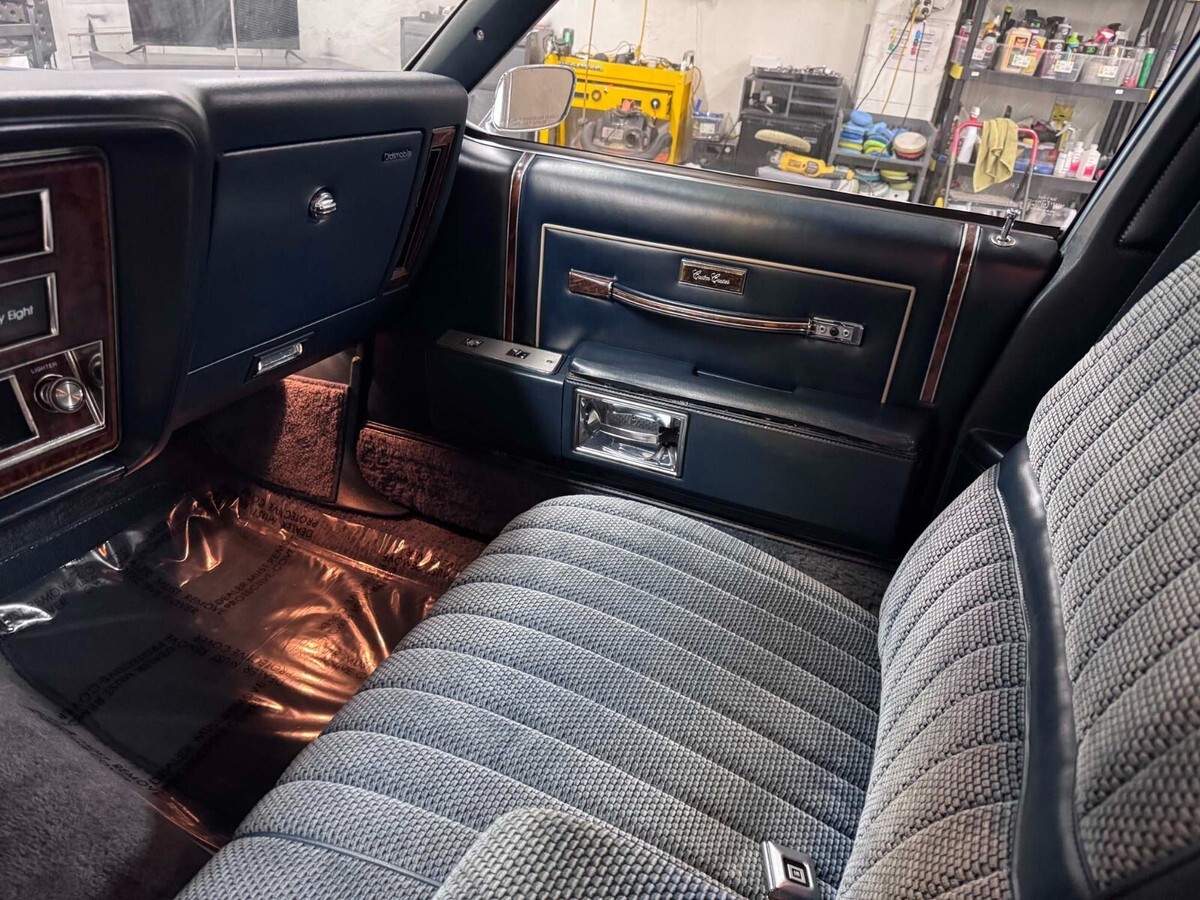 1987 Oldsmobile Custom Cruiser - photo 11