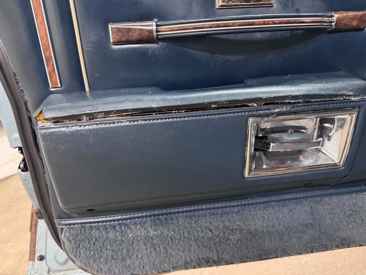1987 Oldsmobile Custom Cruiser - photo 3