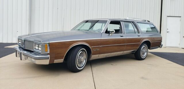 1987 Oldsmobile Custom Cruiser GM B Platform - 5.7L 170-hp Olds Rocket 350 V8 2 1987 Oldsmobile Custom Cruiser Station Wagon