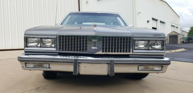 1987 Oldsmobile Custom Cruiser Station Wagon - photo 8