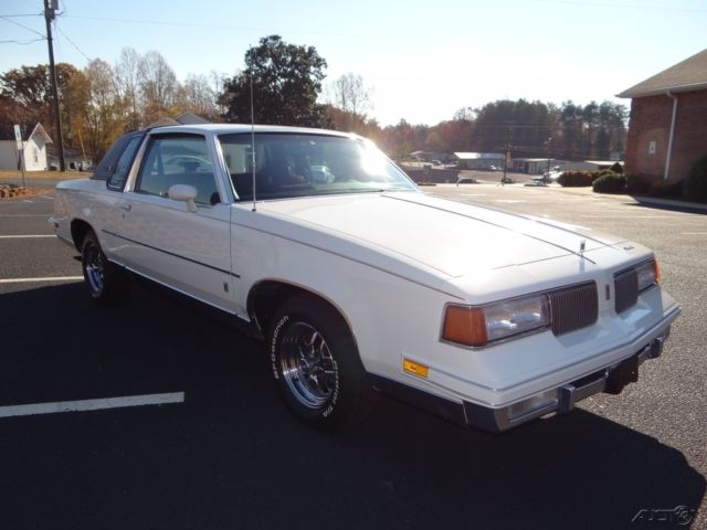 1987 Oldsmobile Cutlass Brougham - photo 11
