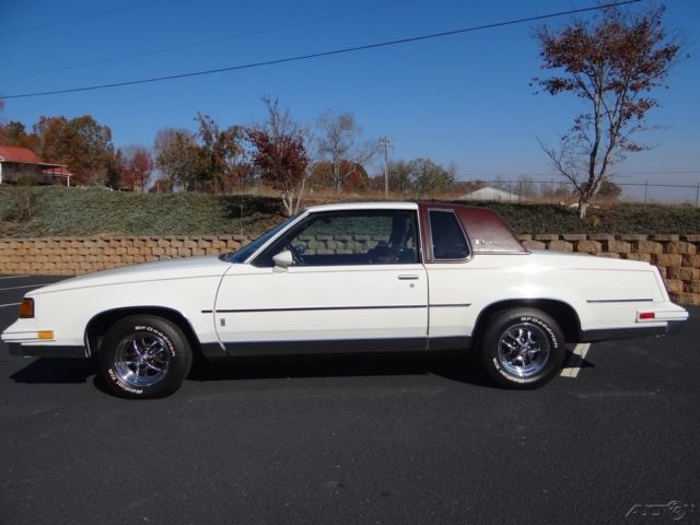 1987 Oldsmobile Cutlass Brougham - photo 3