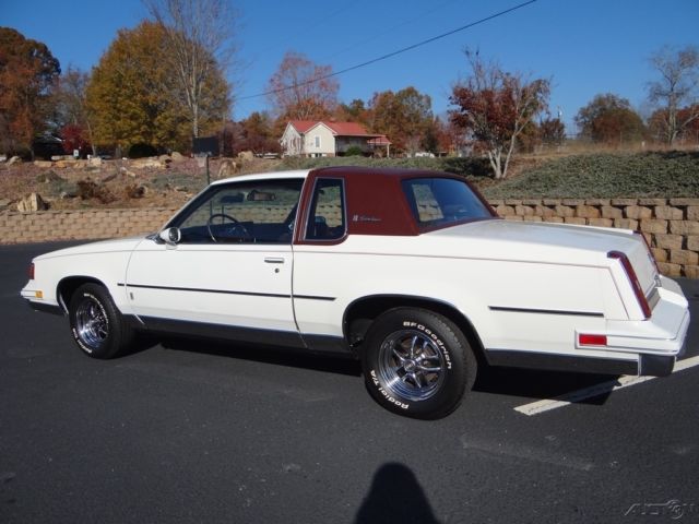 1987 Oldsmobile Cutlass Brougham - photo 4