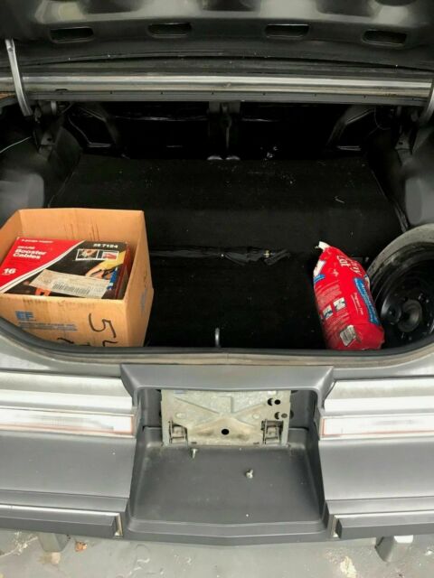 1987 Oldsmobile Cutlass Supreme Car - photo 12