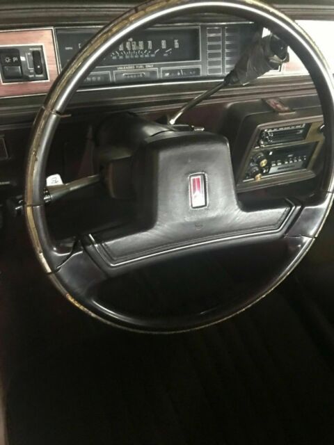 1987 Oldsmobile Cutlass Supreme Car - photo 2