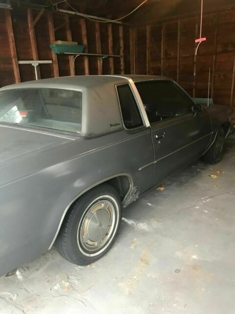 1987 Oldsmobile Cutlass Supreme Car - photo 6