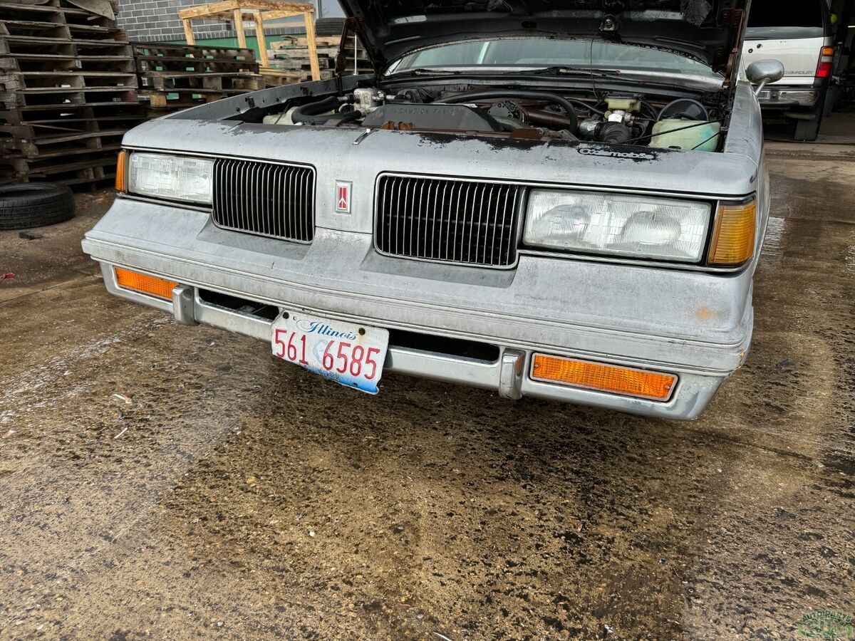 1987 Oldsmobile Cutlass BARN FIND ! - photo 2