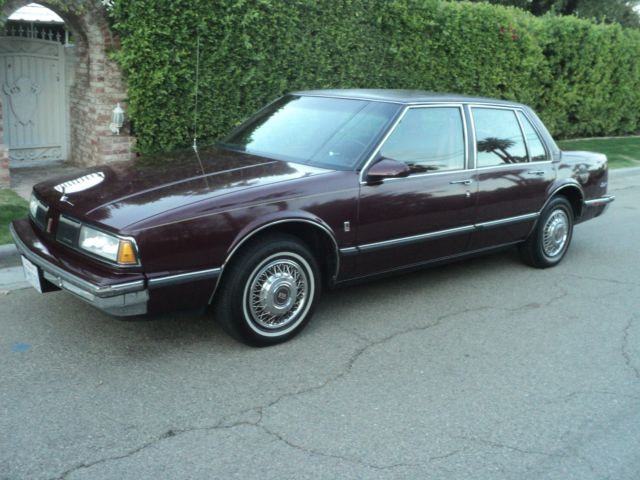 1987 Oldsmobile Eighty-Eight Deluxe - photo 2
