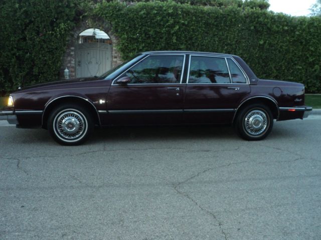 1987 Oldsmobile Eighty-Eight Deluxe - photo 4