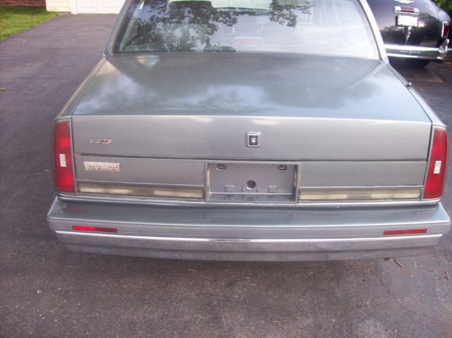 1987 Oldsmobile Ninety-Eight 98 - photo 2