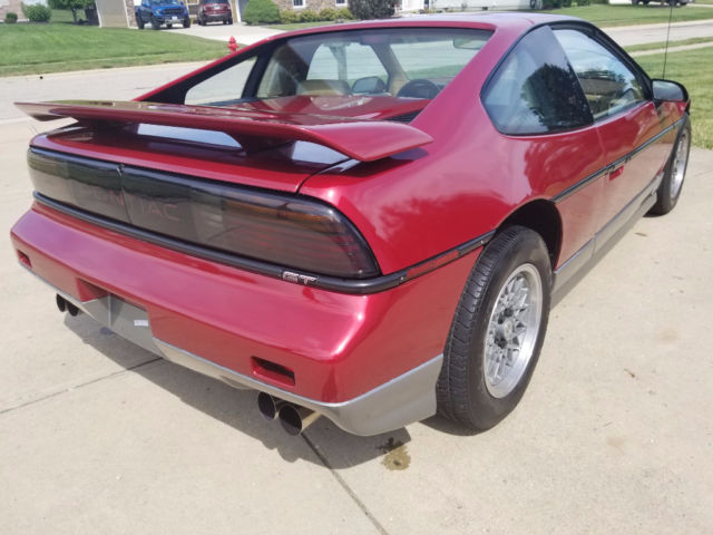 1987 Pontiac Fiero GT - photo 4
