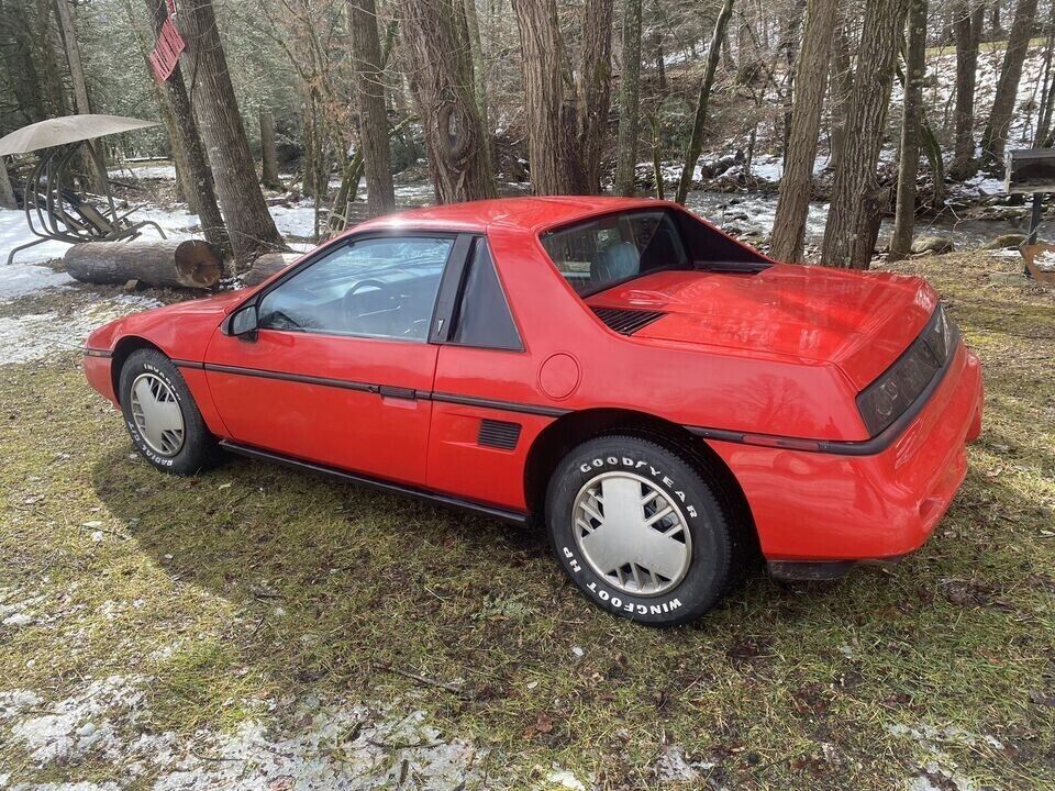 1987 Pontiac Fiero GT - photo 2