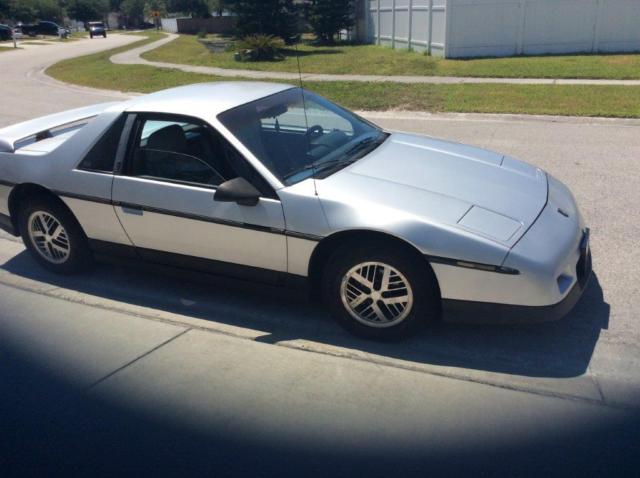 1987 Pontiac Fiero se - photo 7