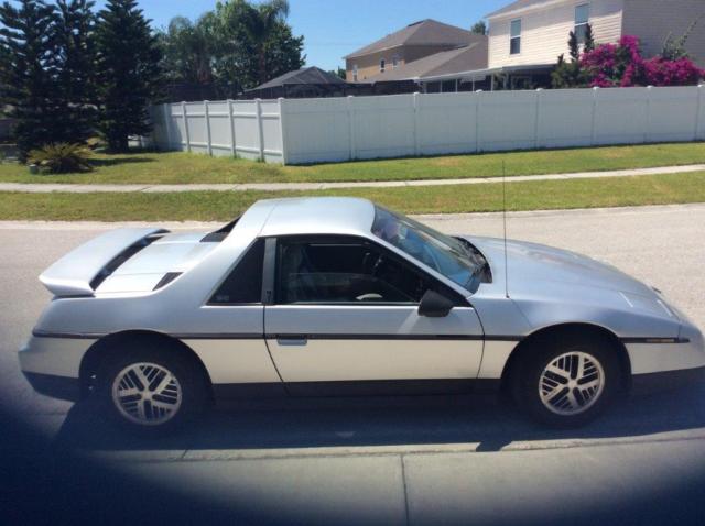 1987 Pontiac Fiero se - photo 8