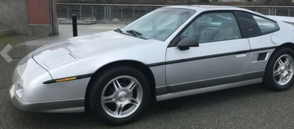 1987 Pontiac Fiero GT - photo 2