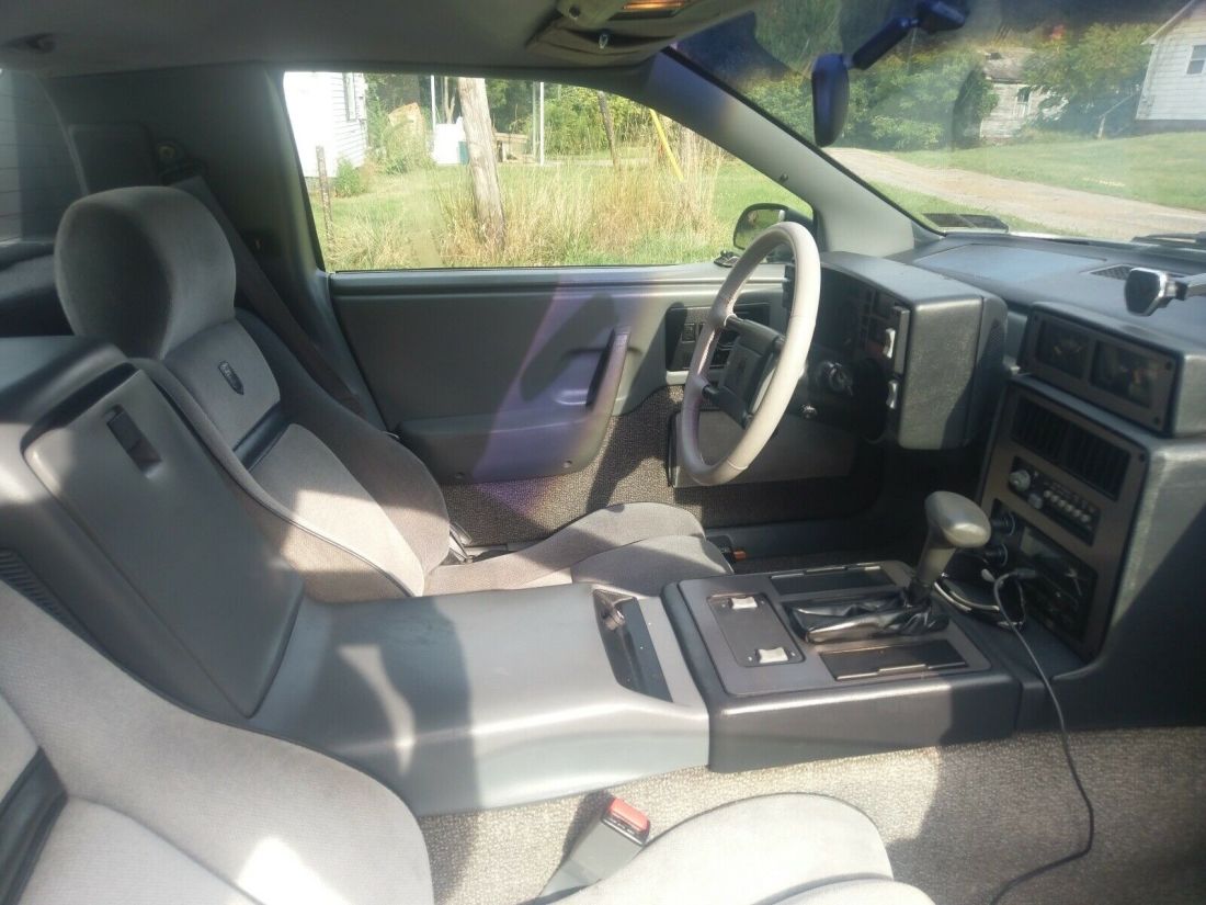 1987 Pontiac Fiero SE - photo 5