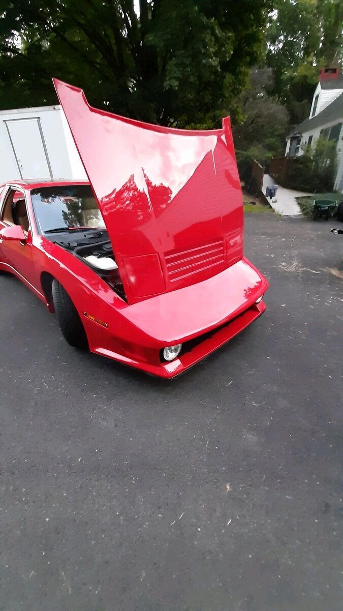 1987 Pontiac Fiero Coupe Red RWD Manual Enterra Vipre 1987 Pontiac Fiero Enterra Vipre