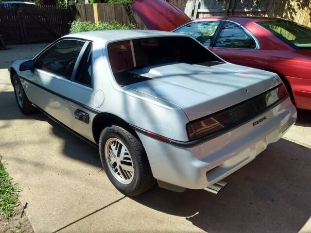 1987 Pontiac Fiero - photo 10
