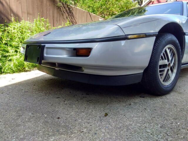 1987 Pontiac Fiero - photo 5