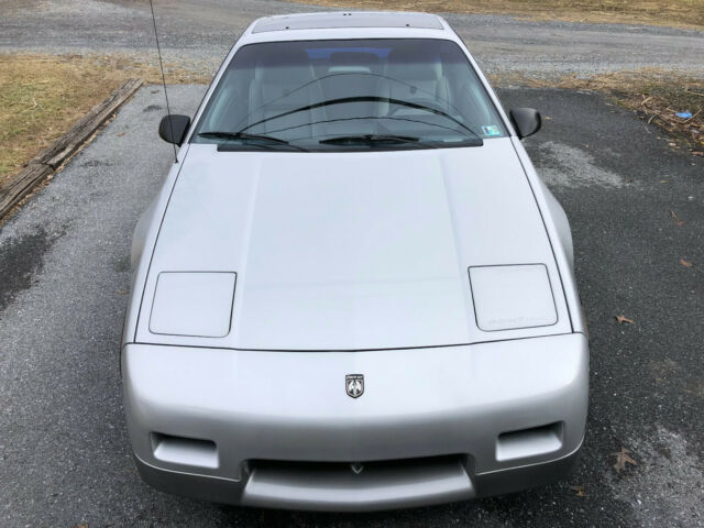 1987 Pontiac Fiero GT - photo 2