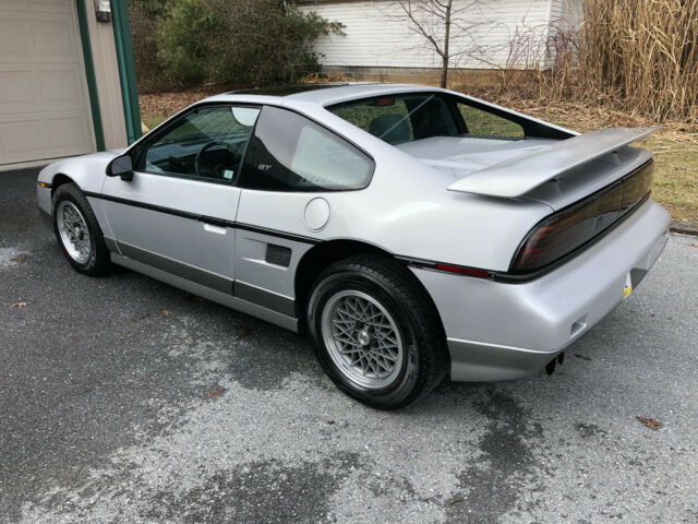 1987 Pontiac Fiero GT - photo 9