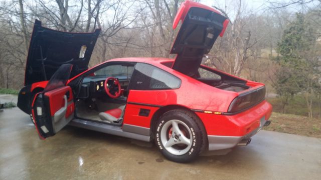 1987 Pontiac Fiero GT - photo 2