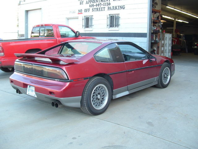 1987 Pontiac Fiero - photo 5