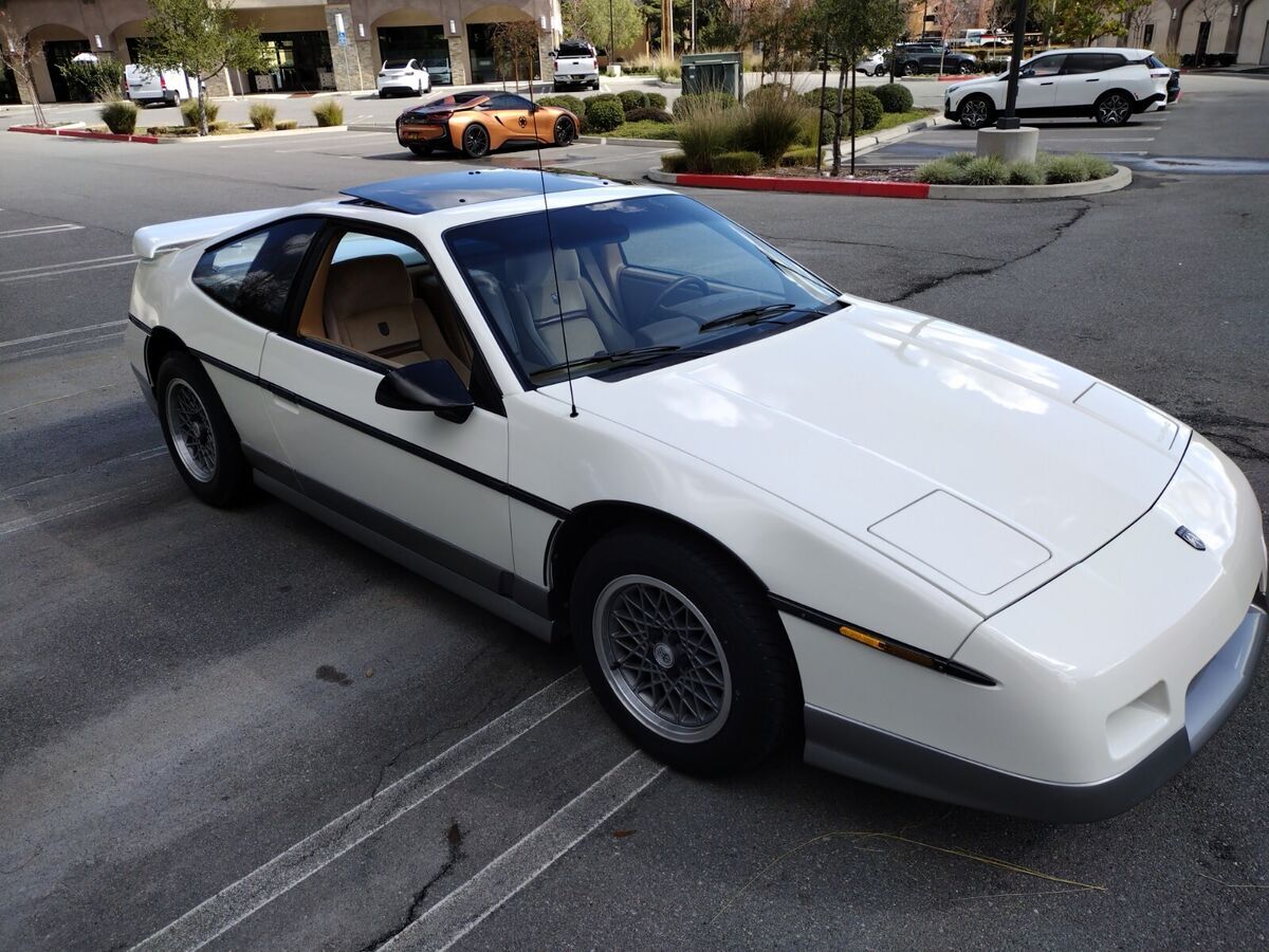 1987 Pontiac Fiero GT - photo 10